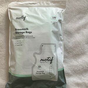 Motif Medical Breastmilk Storage Bags - White/Green Accents